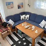 #beautiful Outdoor Area And Cozy Small Cottage# 度假居 *