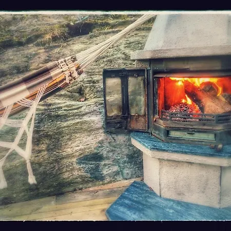 #beautiful Outdoor Area And Cozy Small Cottage# Hébergement de vacances Fotlandsvåg