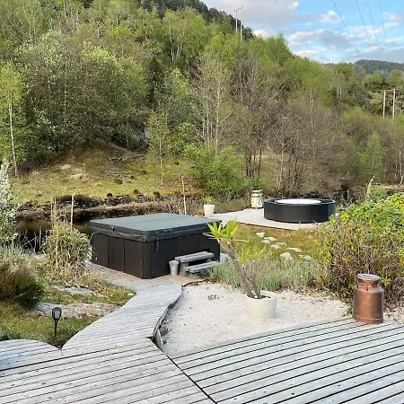 Hébergement de vacances #beautiful Outdoor Area And Cozy Small Cottage# *