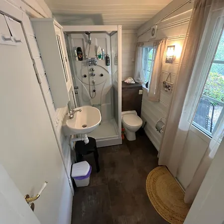 Holiday home #beautiful Outdoor Area And Cozy Small Cottage# Fotlandsvag