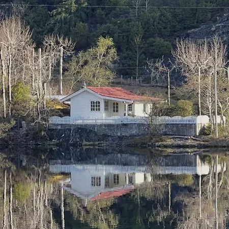 Holiday home #beautiful Outdoor Area And Cozy Small Cottage# Fotlandsvag