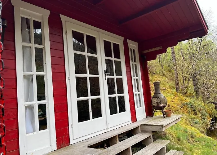 #beautiful Outdoor Area And Cozy Small Cottage# *