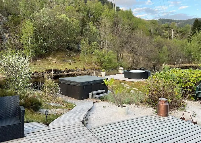 Hébergement de vacances #beautiful Outdoor Area And Cozy Small Cottage# *